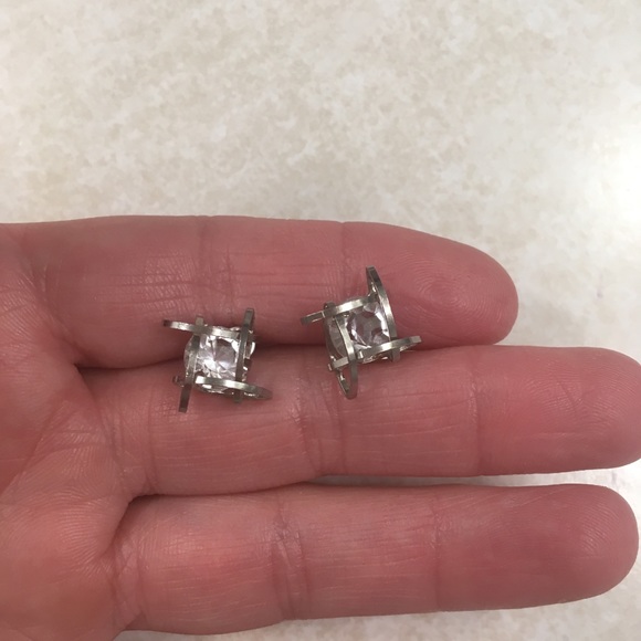 Beautiful earrings - Picture 2 of 6